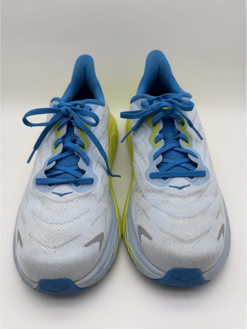 Hoka One One Men's Arahi 6 Running Shoes Size 10D White Blue Yellow